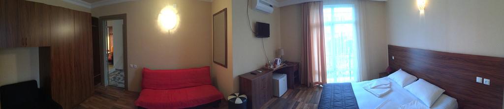 Guest House Smile Kobuleti Ruang foto