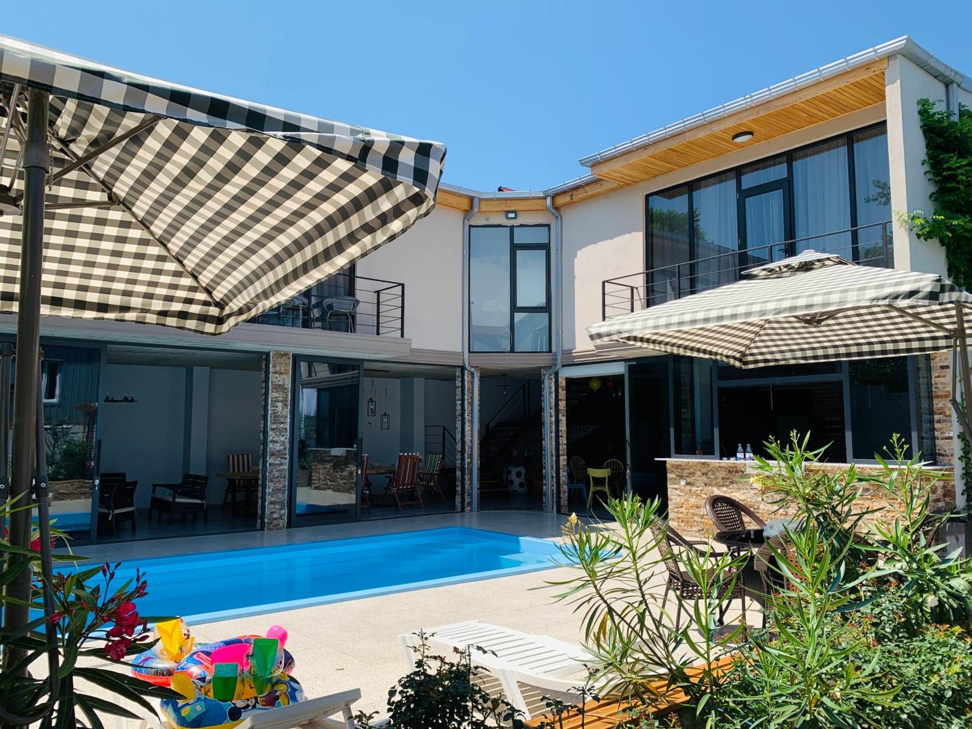 Guest House Smile Kobuleti Bagian luar foto