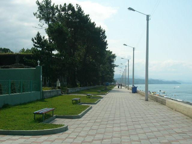 Guest House Smile Kobuleti Bagian luar foto