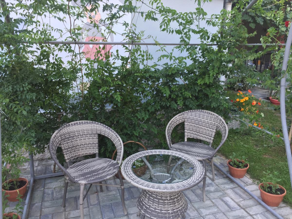 Guest House Smile Kobuleti Bagian luar foto